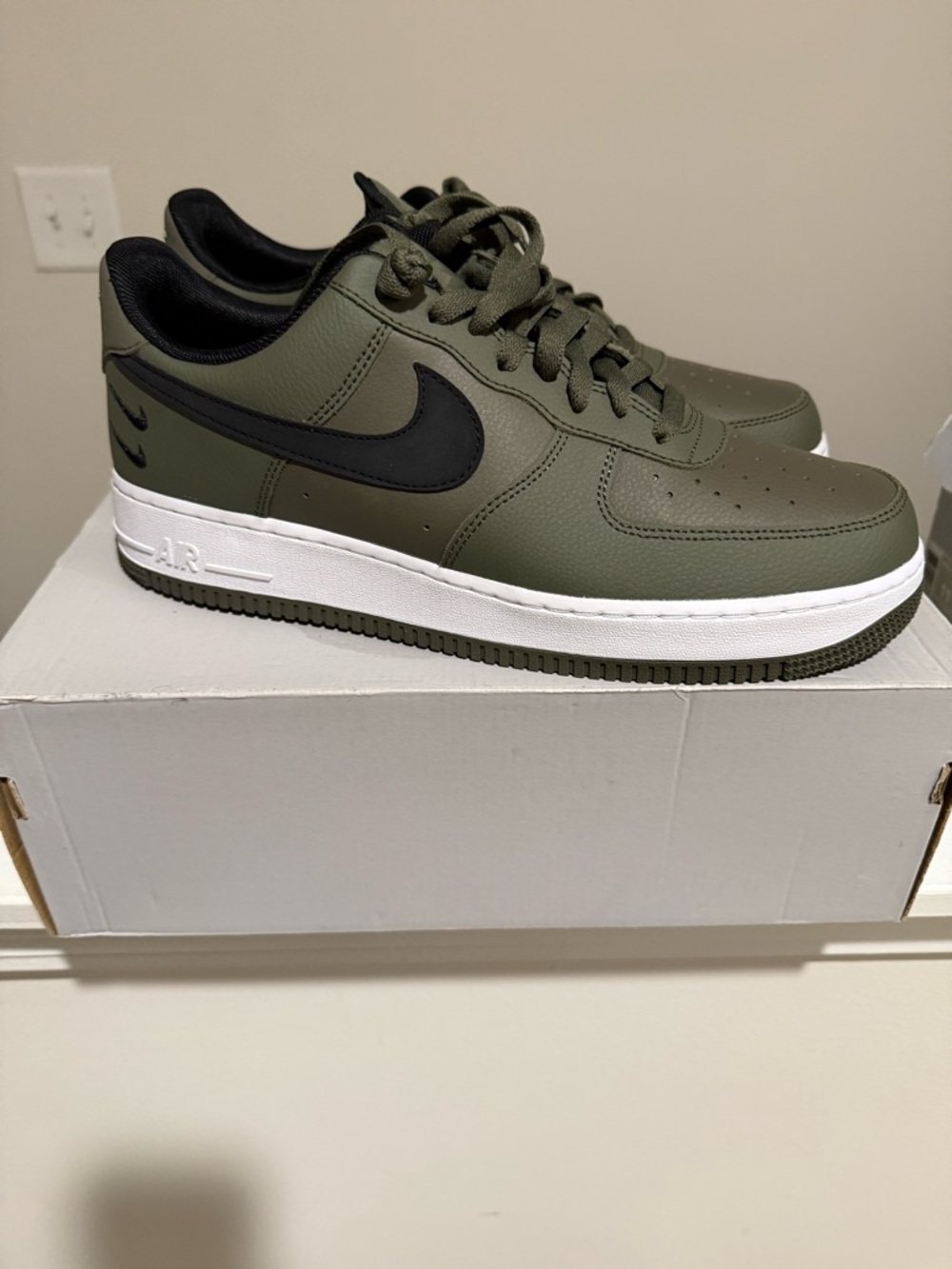 Nike Olive Green and Black Low-Top Sneakers